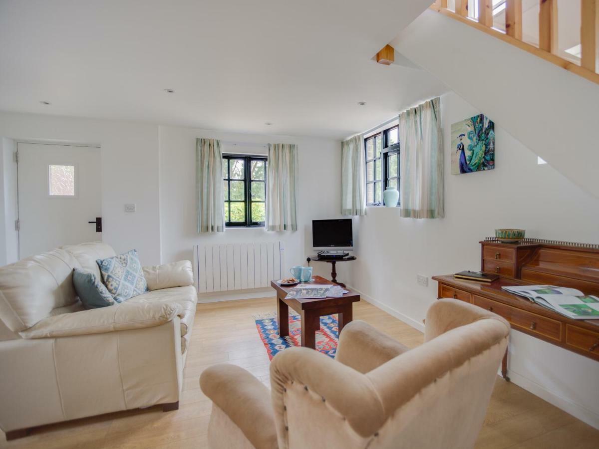 Little England Cottage Milborne Saint Andrew Eksteriør billede